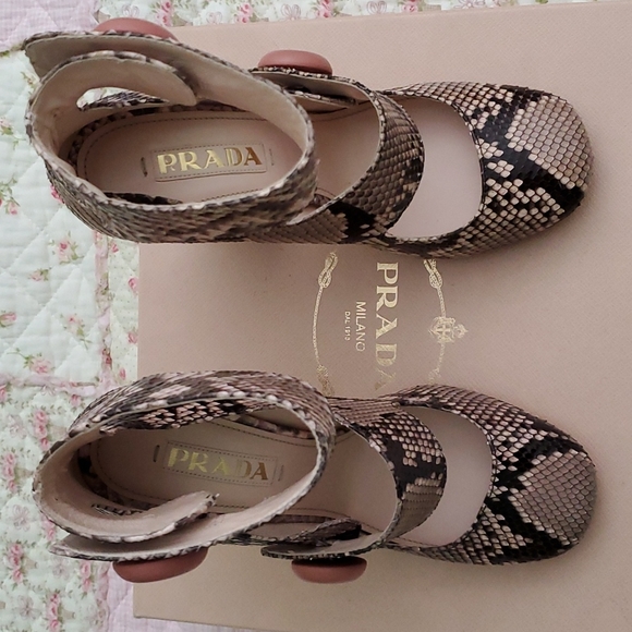 Prada python ankle strap marry jane pumps Calzature Donna Cipria button hot 37 7 - Picture 16 of 16